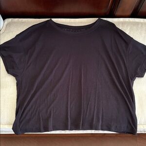 ⭐️ NWOT ⭐️ Lululemon Loop Around Tee in black, size 4